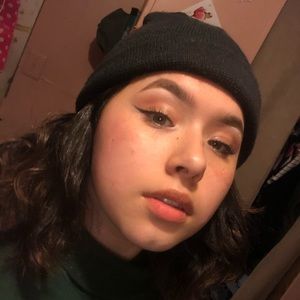 Meet your Posher, Mayra